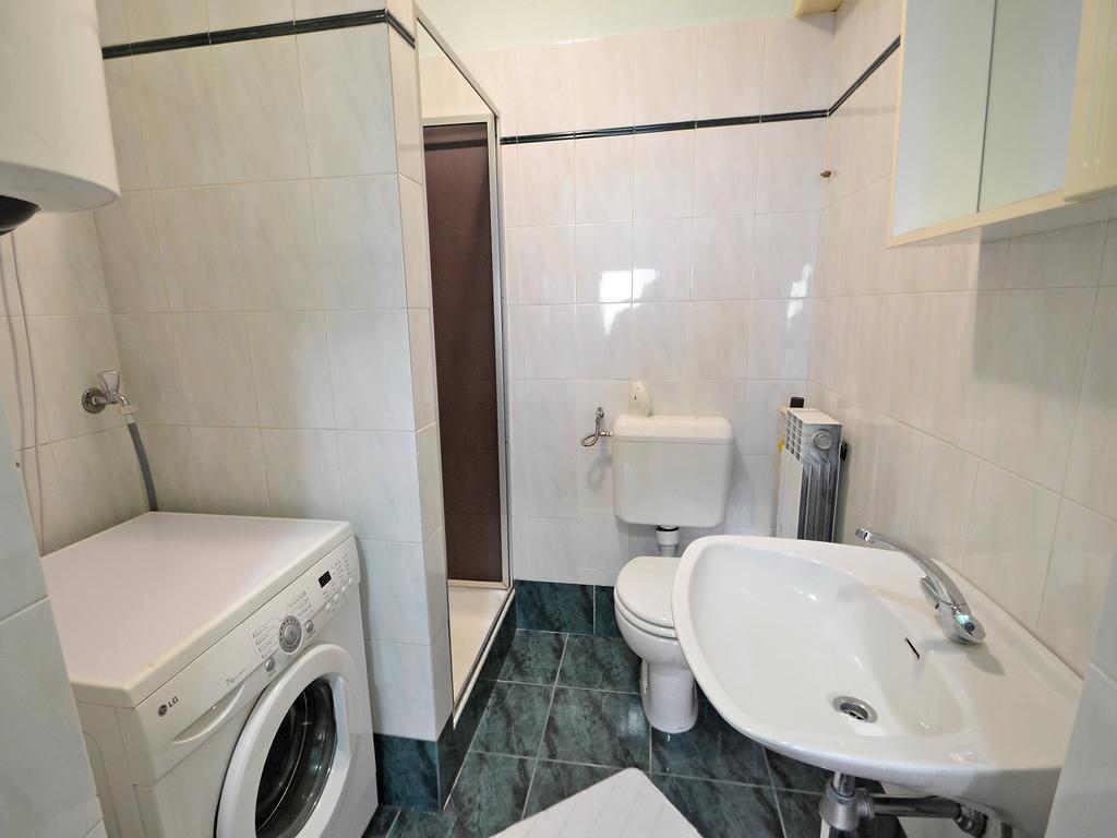 Nice Home In Opatija With Kitchen Camera foto
